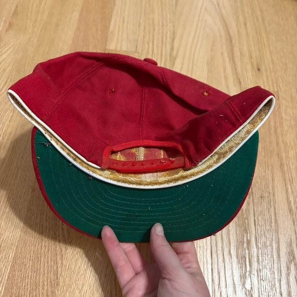 International Harvester VTG Red Hat Patch IH Snapback - Picture 4 of 5